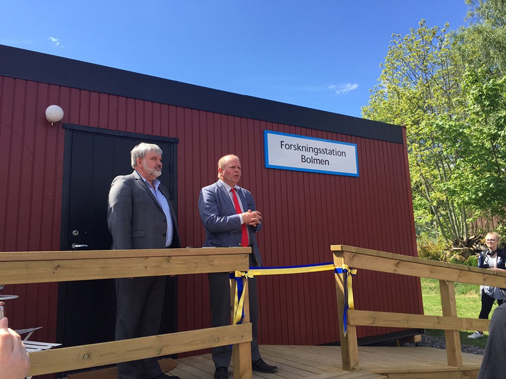 Bild från invigningen av forskningsstationen med Håkan Fäldt styrelseodförande för Sydvatten och Eskil Erlandsson riksdagsledamot för C.