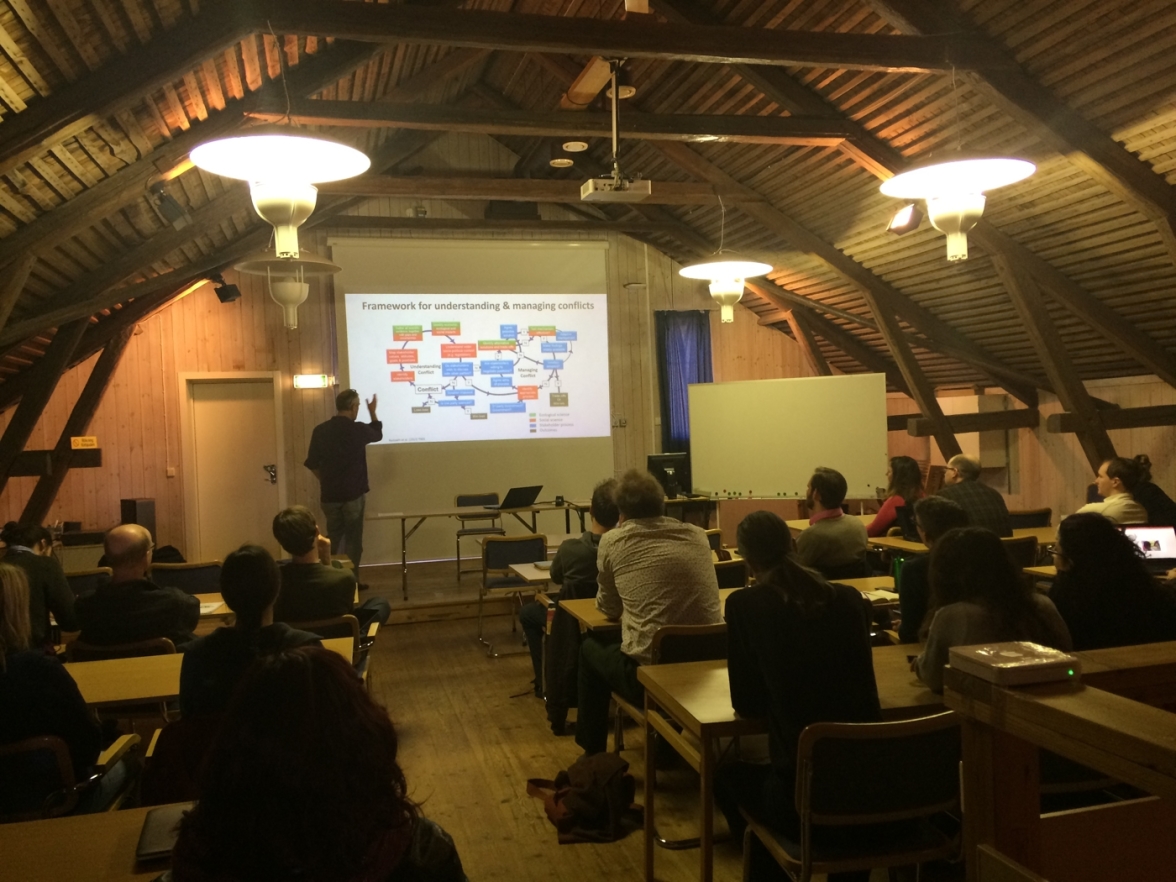Steve Redpath under en av workshopdagarna på Grimsö. Foto av Gunnar Jansson.